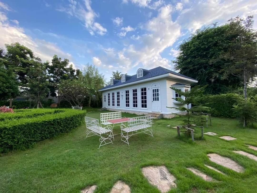 Je T'Aime Cafe & Villa Sing Buri Zimmer foto